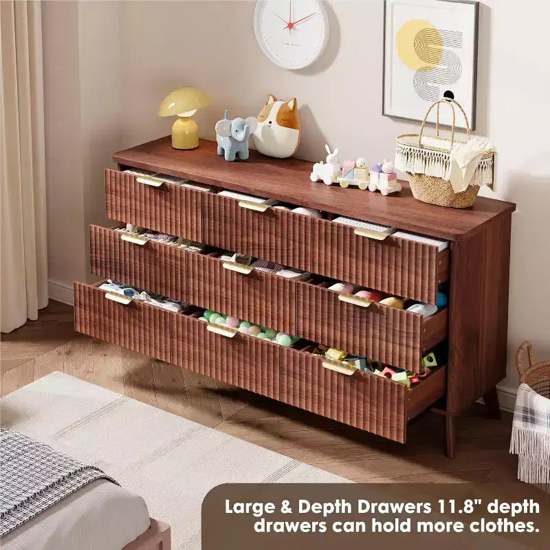 9 Drawers Dresser for Bedroom, 60.6 Wide Dressers with Curved Profile Design, Fluted Wood Drawers, Modern Chest of Dressersfor Living Room