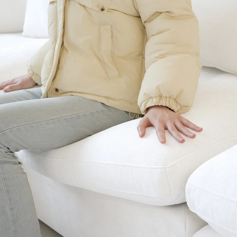 Divano angolare in lino minimalista Cloud Couch, divano a L con seduta profonda e cuscini