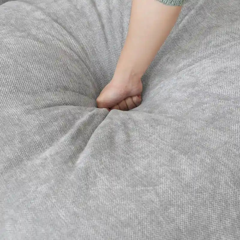 Divano angolare in lino minimalista Cloud Couch, divano a L con seduta profonda e cuscini