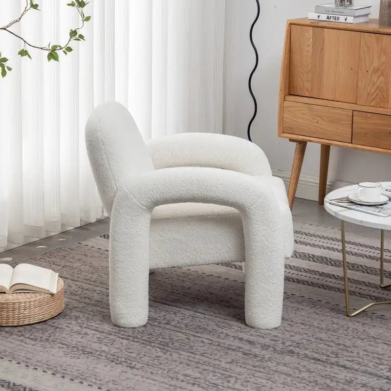 Poltrona di design moderno e unico imbottita per soggiorno