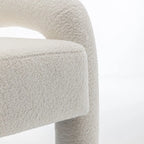 Poltrona di design moderno e unico imbottita per soggiorno