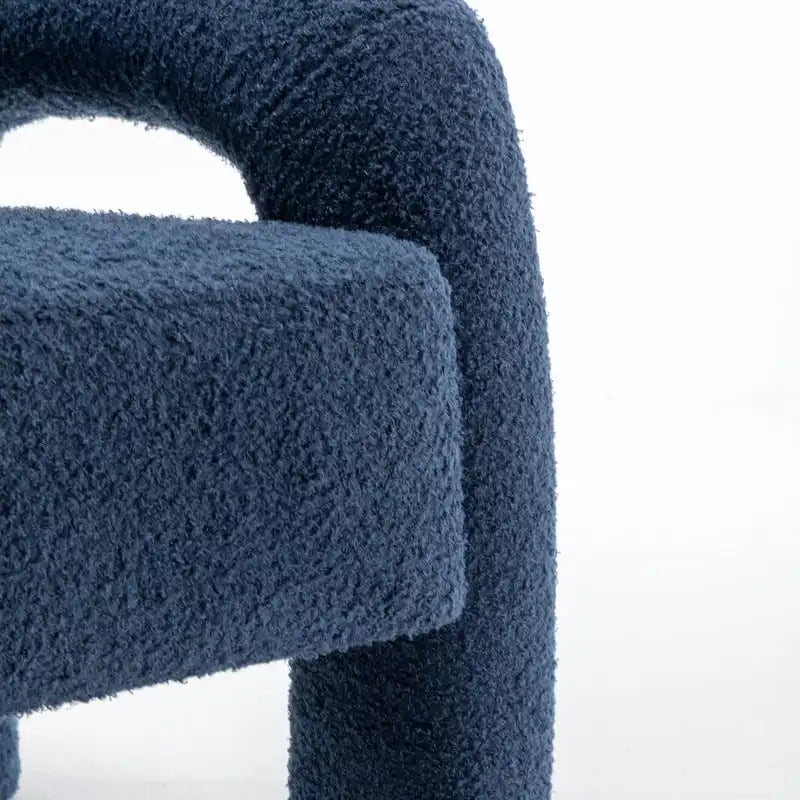 Poltrona di design moderno e unico imbottita per soggiorno
