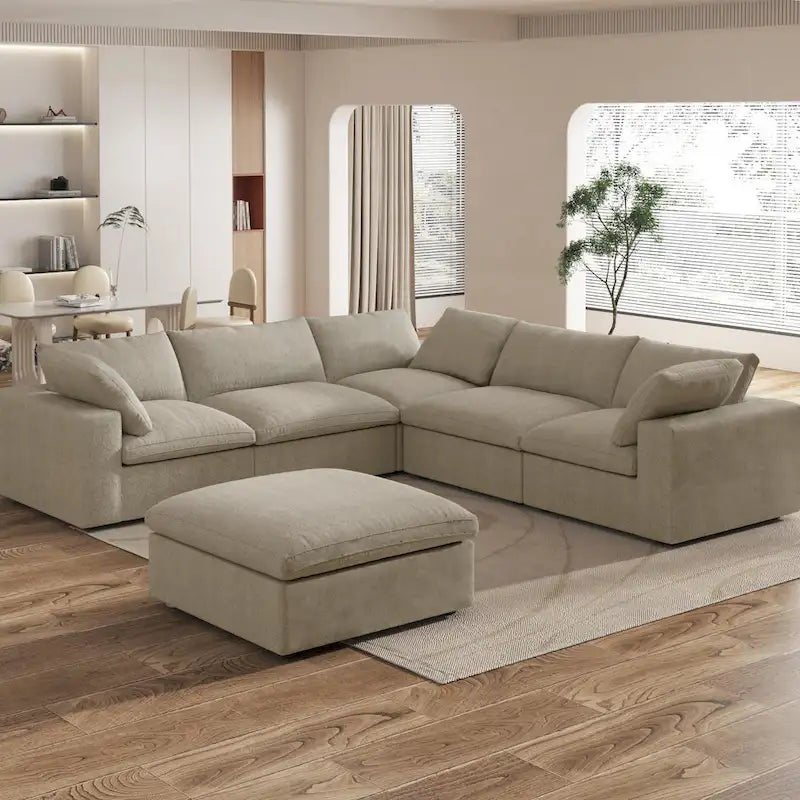 Divano sezionale a 5 posti e pouf Widen Down Filled